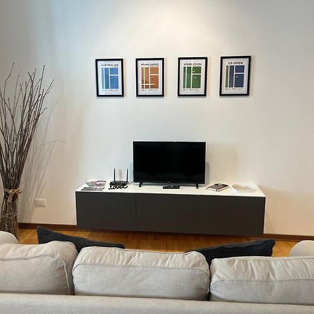Game,Set And Love -Loft Nel Cuore Di Aosta Exterior photo