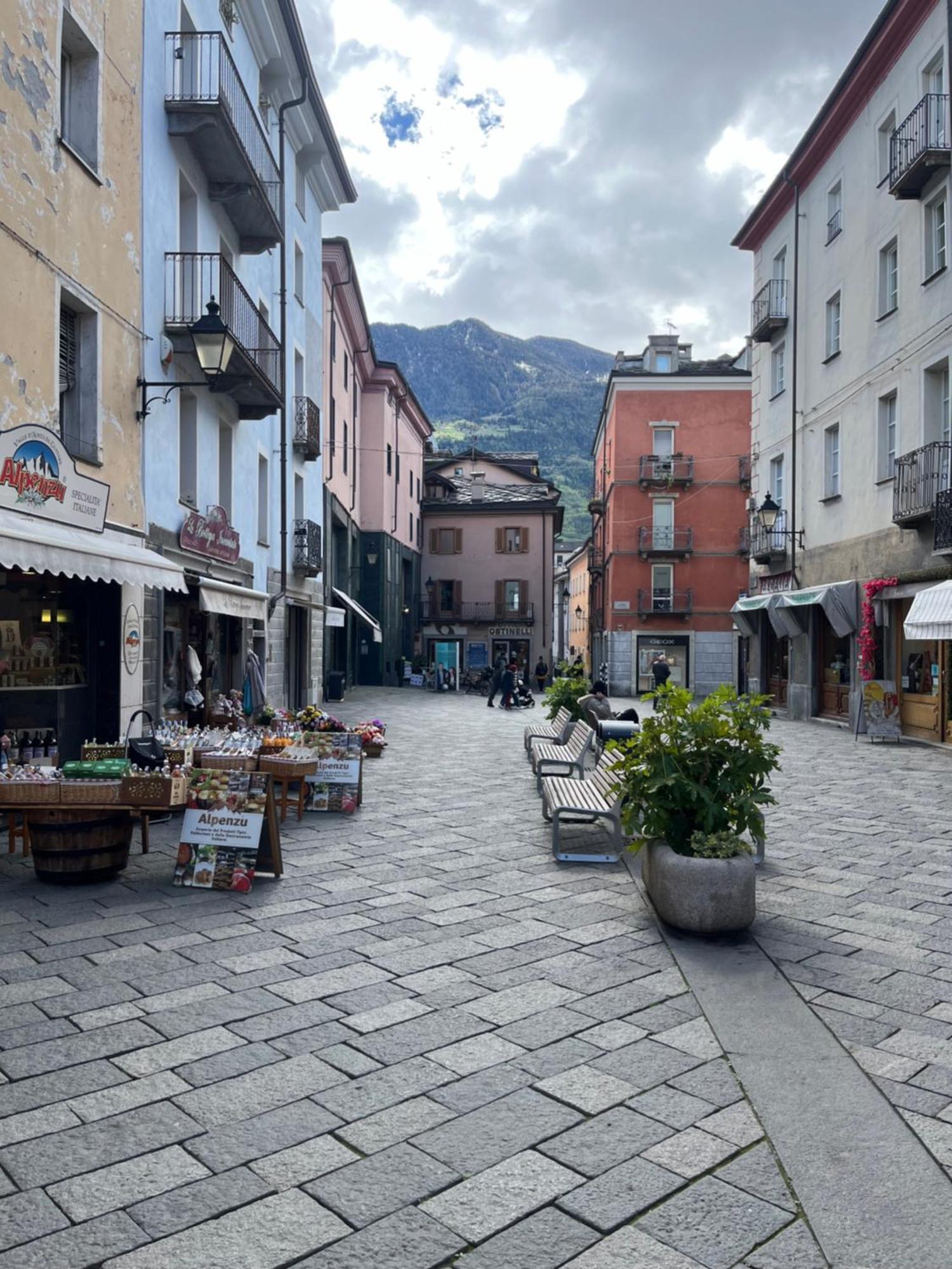 Game,Set And Love -Loft Nel Cuore Di Aosta Exterior photo